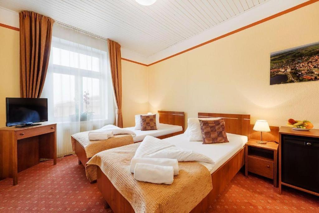 Hotel Табор Экстерьер фото