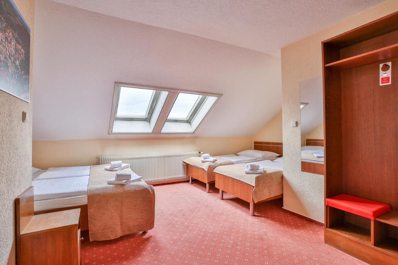 Hotel Табор Экстерьер фото