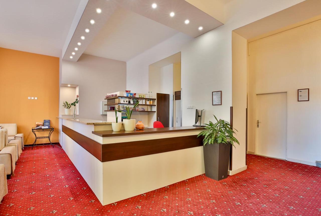 Hotel Табор Экстерьер фото